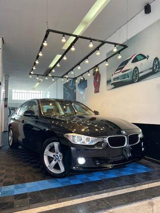 BMW 320i 2.0 SPORT GP 16V TURBO GASOLINA 4P AUTOMÁTICO BMW 320i 2.0 SPORT GP 16V TURBO GASOLINA 4P AUTOMÁTICO